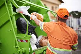 Best Commercial Junk Removal  in Ladue, MO